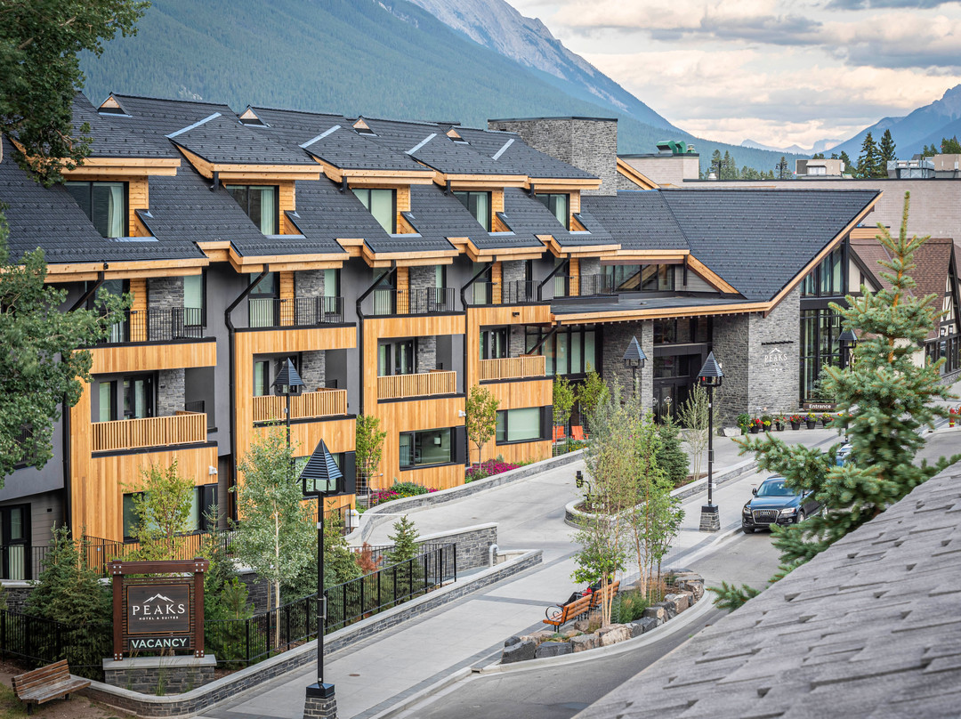 Peaks Hotel and Suites主图