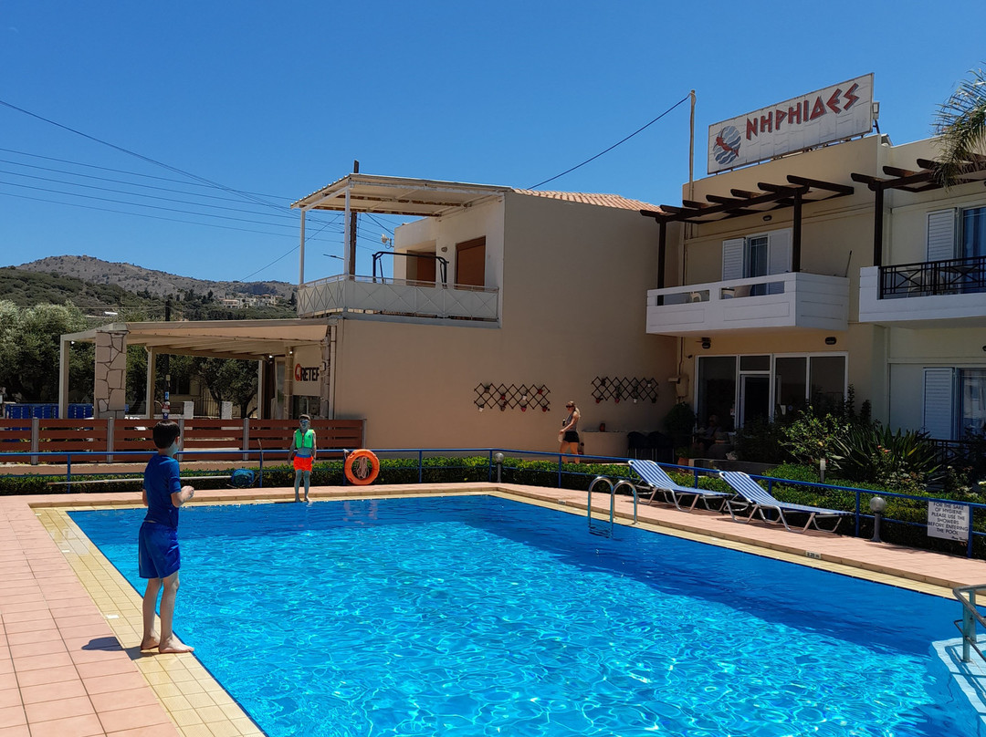 Niriides Hotel Apts Studios主图