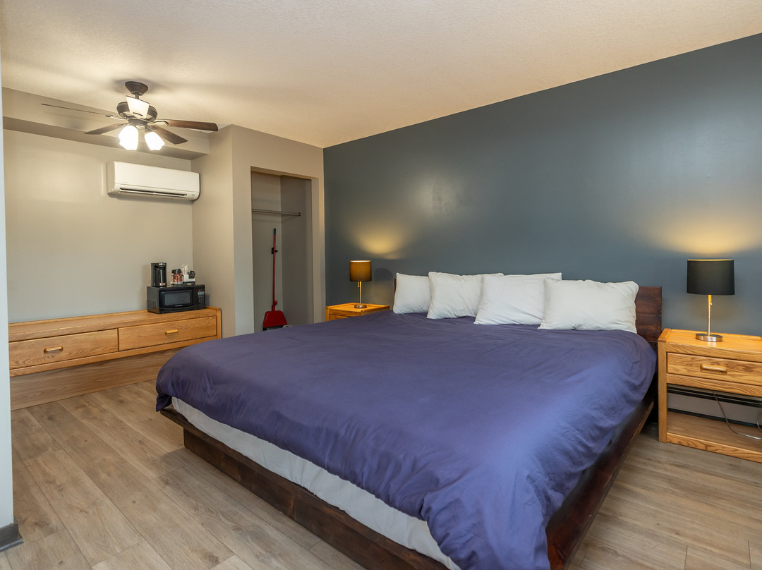 The Red Door Resort主图