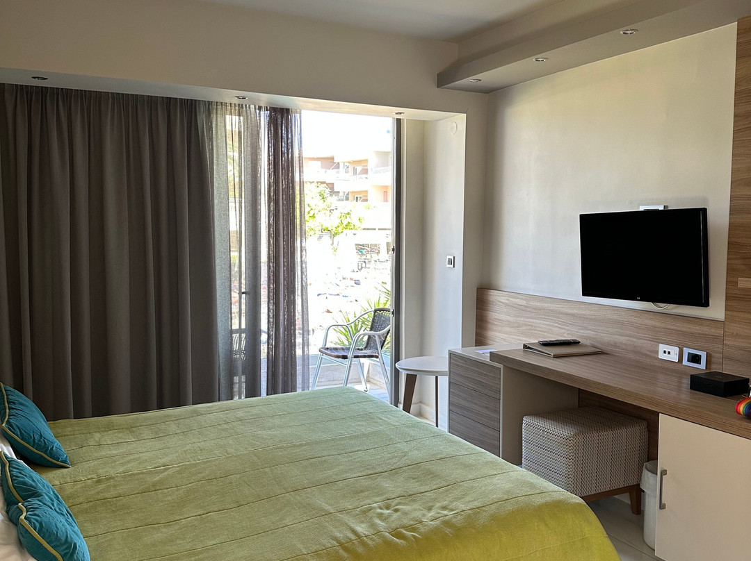 Atrion Resort Hotel主图