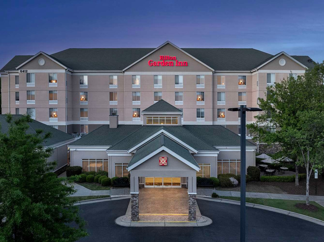 Neuse酒店住宿-拉雷三角镇中心希尔顿花园酒店