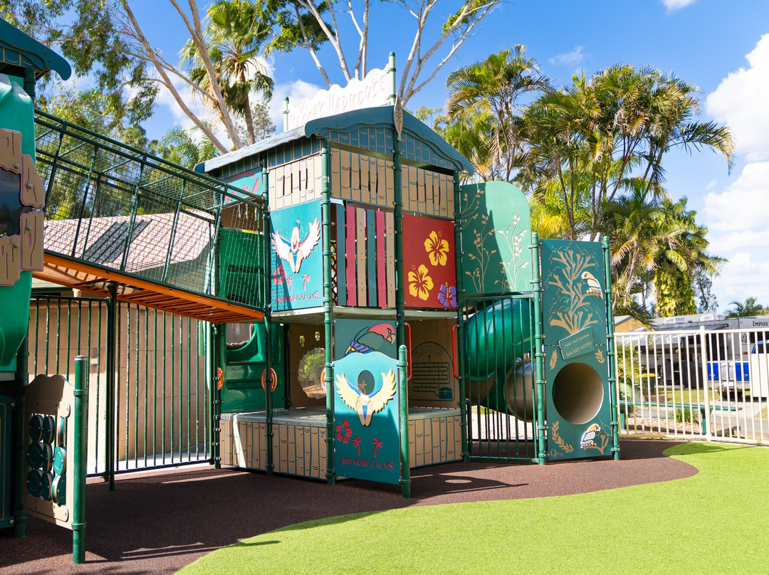 阿什莫尔棕榈度假村主图