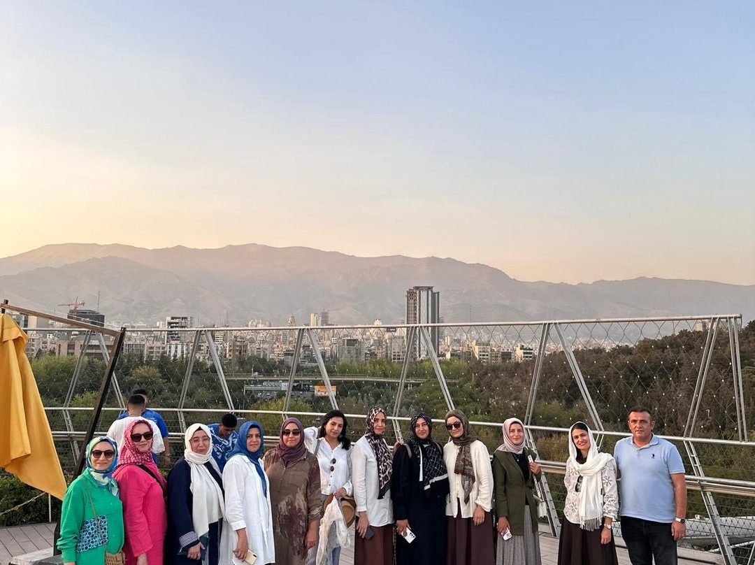 Yol Bir Iran Tours-德黑兰必去景点