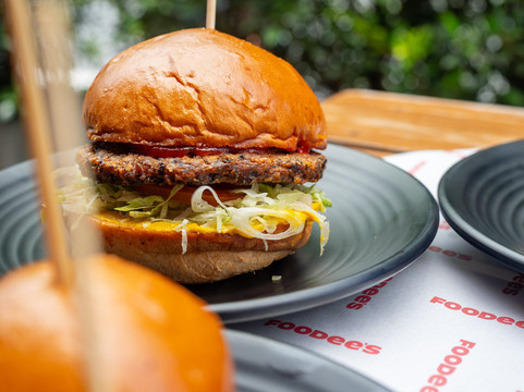 Foodees Phuket主图