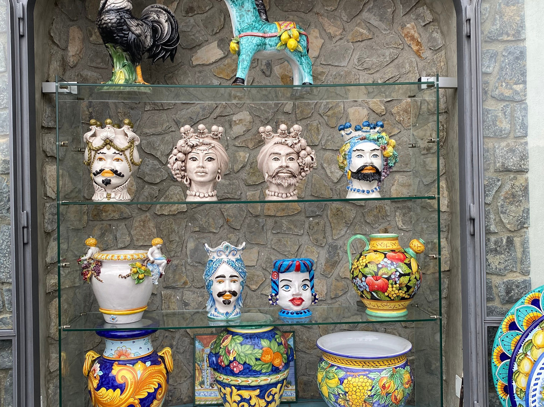 Piccadilly Ceramics-康加德马里尼必去景点