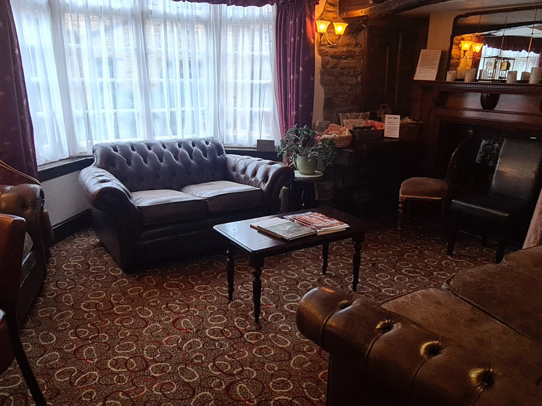 The Poplars Hotel主图