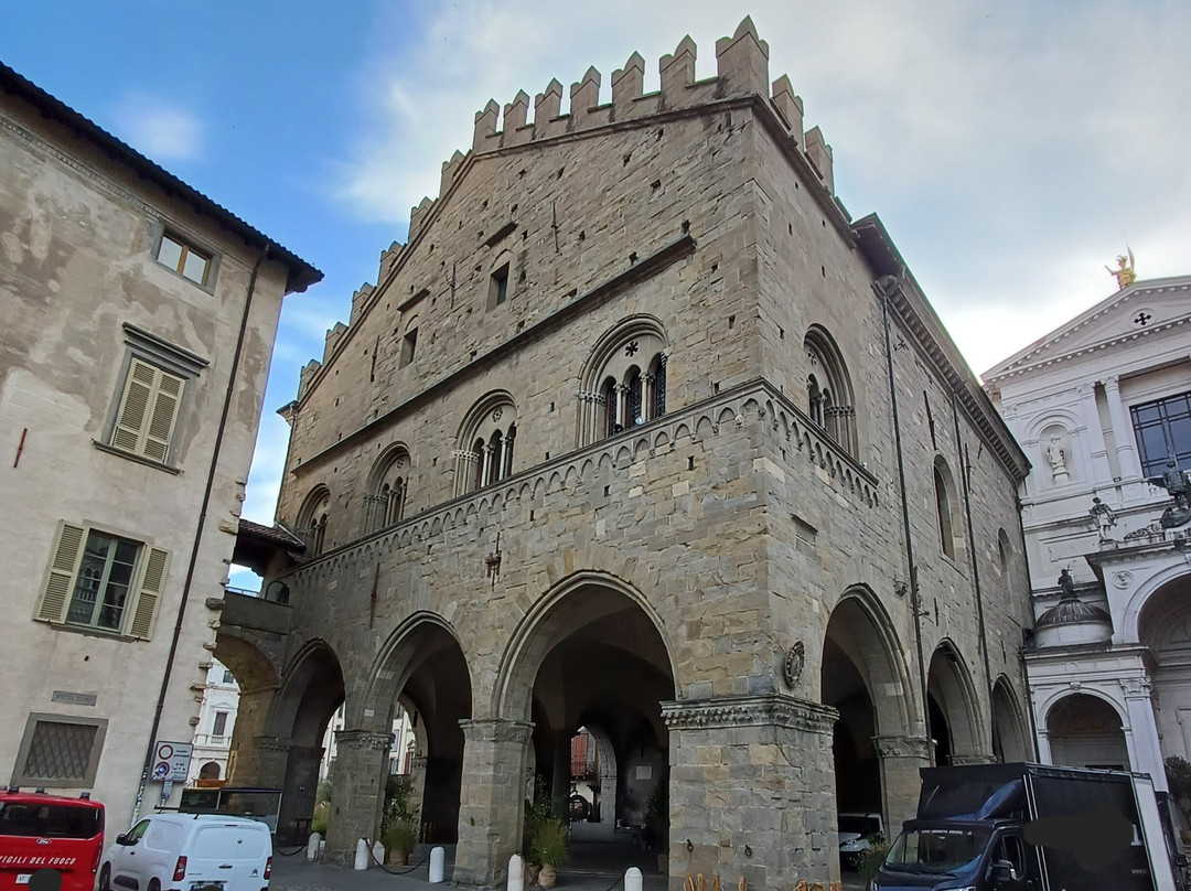 Palazzo Della Ragione-贝加莫必去景点