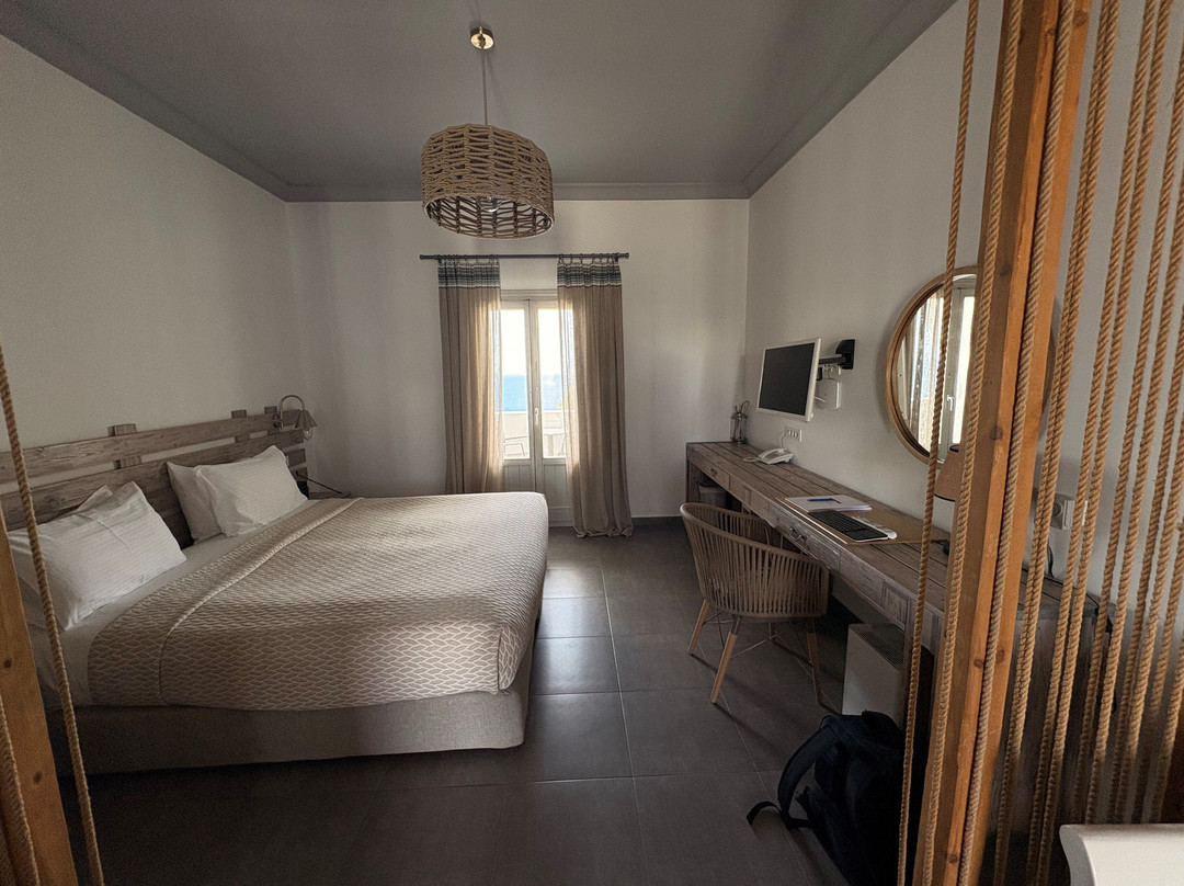 卡尔德拉海豚套房酒店主图