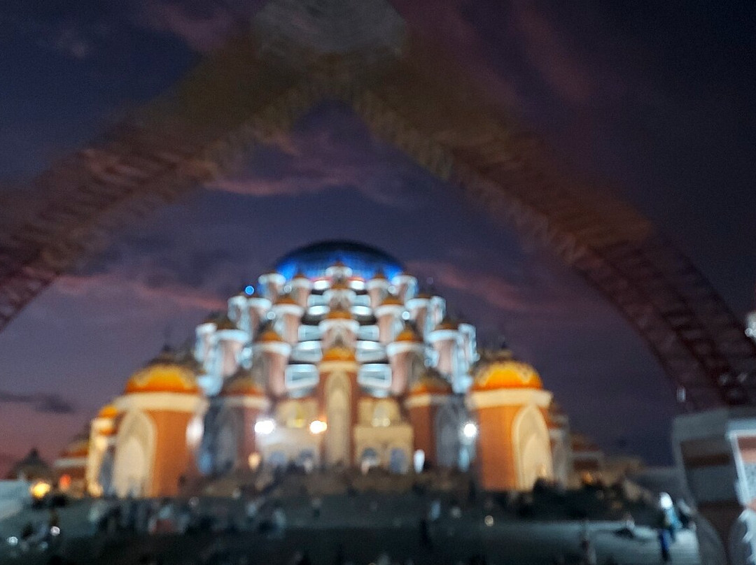 Makassar Mosque with 99 domes-孟加锡必去景点