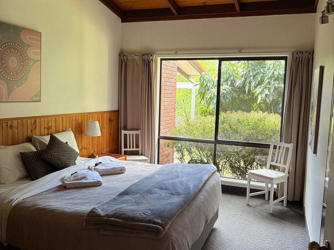 森林山林小屋度假酒店主图