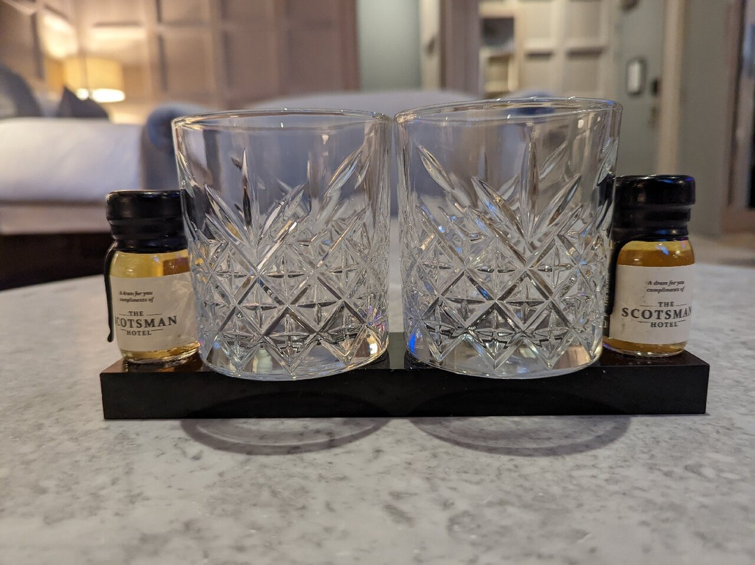 苏格兰人酒店主图