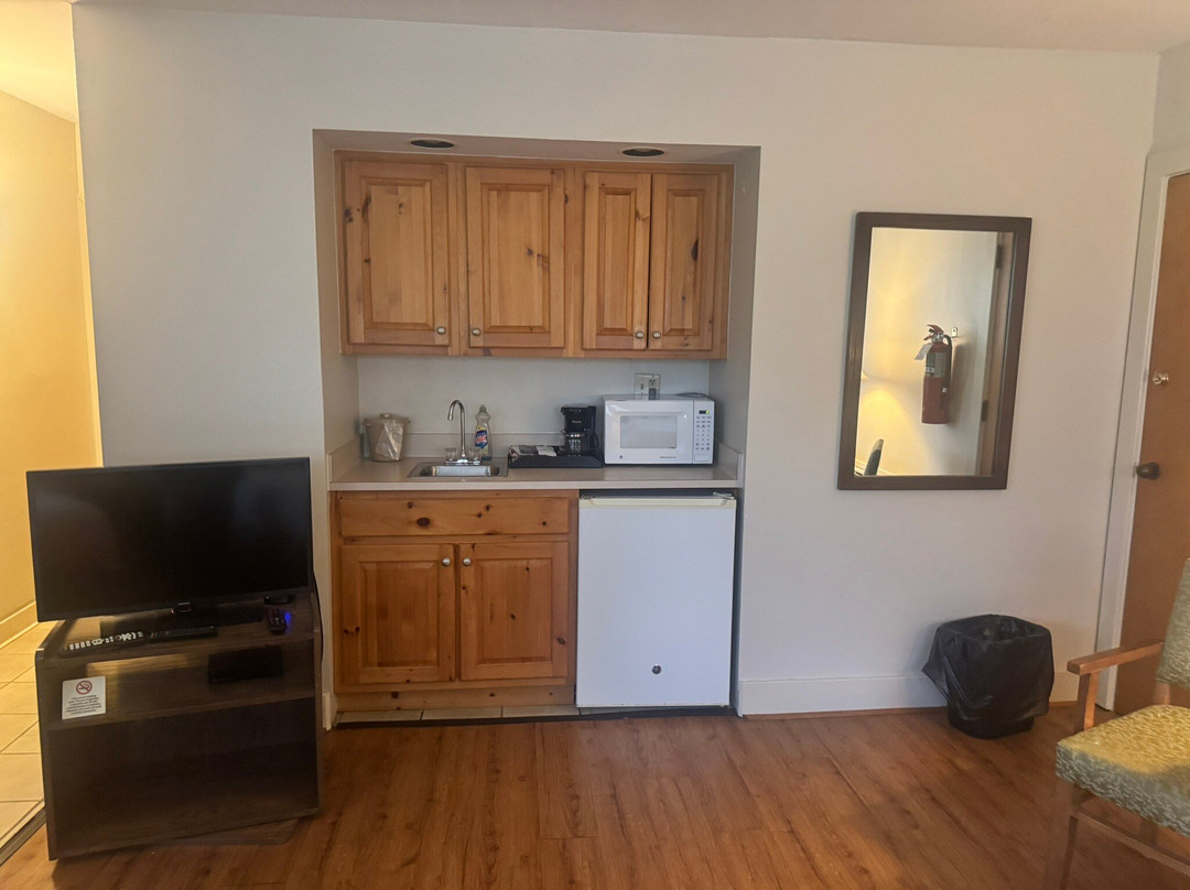 Cumberland Falls State Resort - Dupont Lodge主图