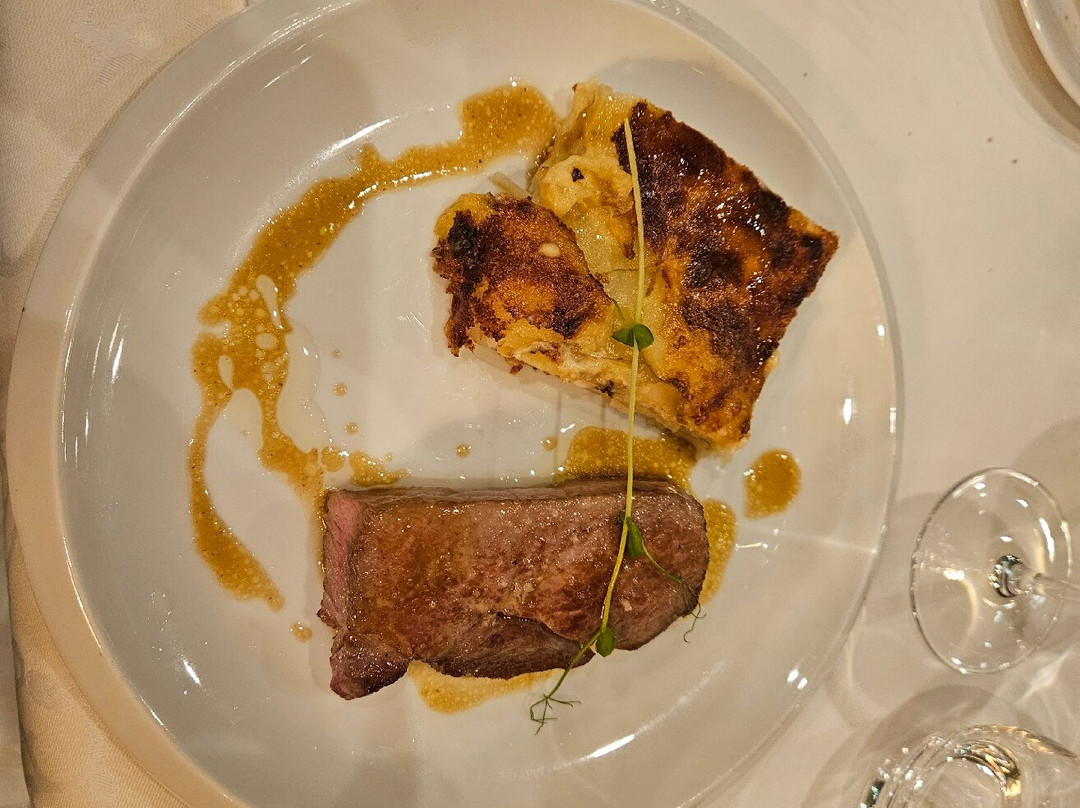 湖庄园酒店主图