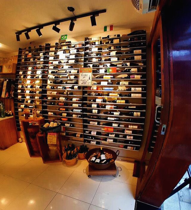 Lugui Emporio E Choperia/ Enoteca