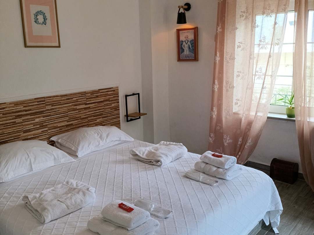 Akrotiri Hotel主图