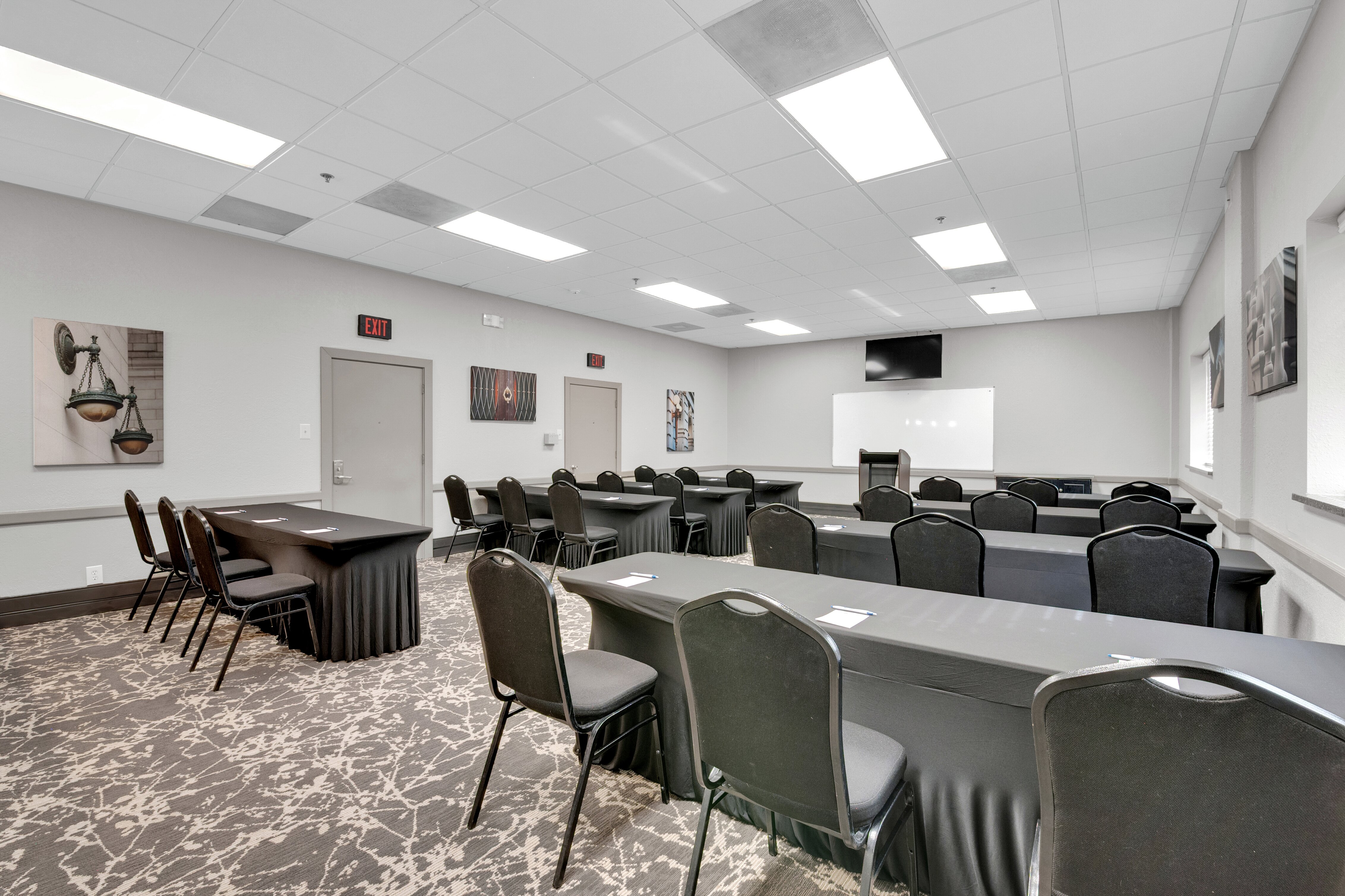 Best Western Plus The Charles Hotel-商务中心/多功能厅