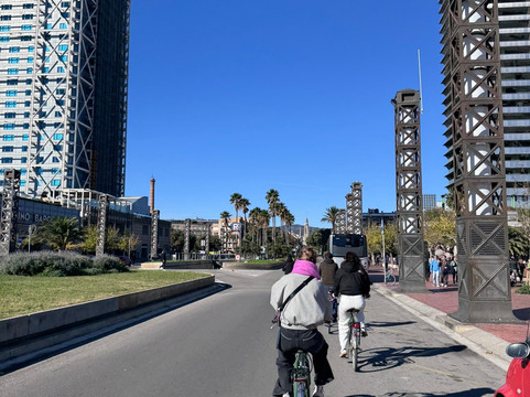 Green Bikes Barcelona-巴塞罗那必去景点