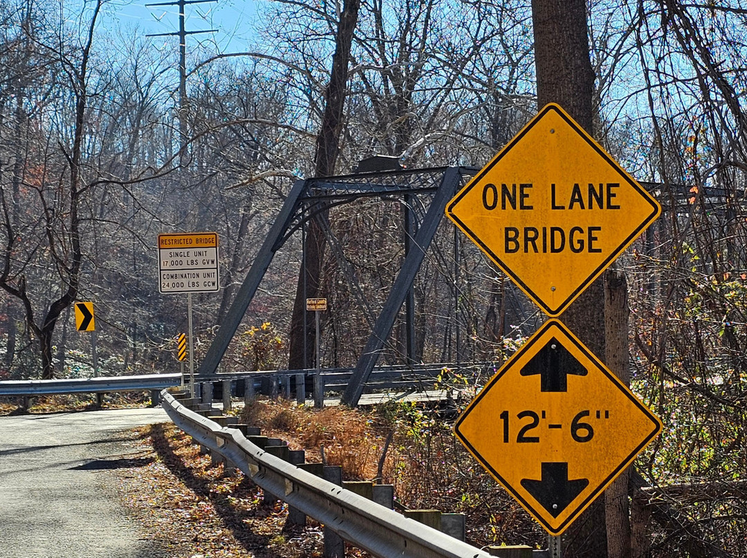 Cherry Hill Road Bridge-Street必去景点