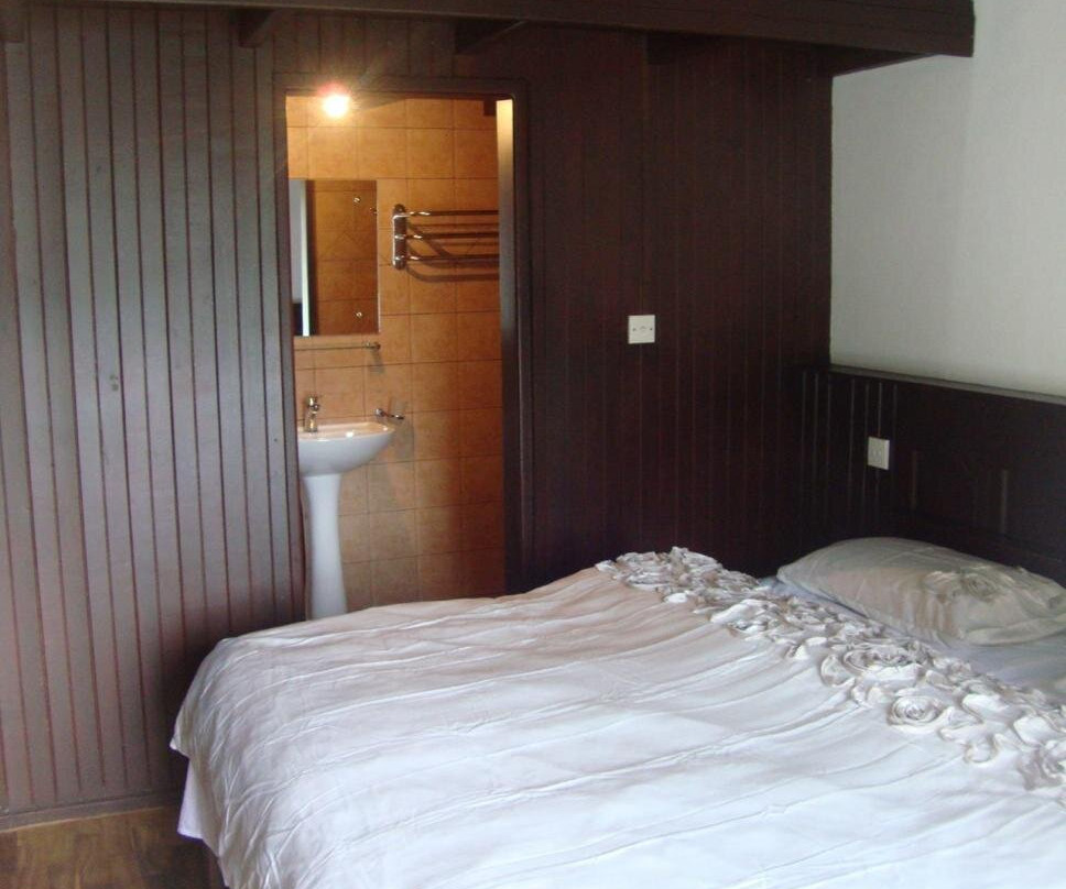 里士满酒店主图