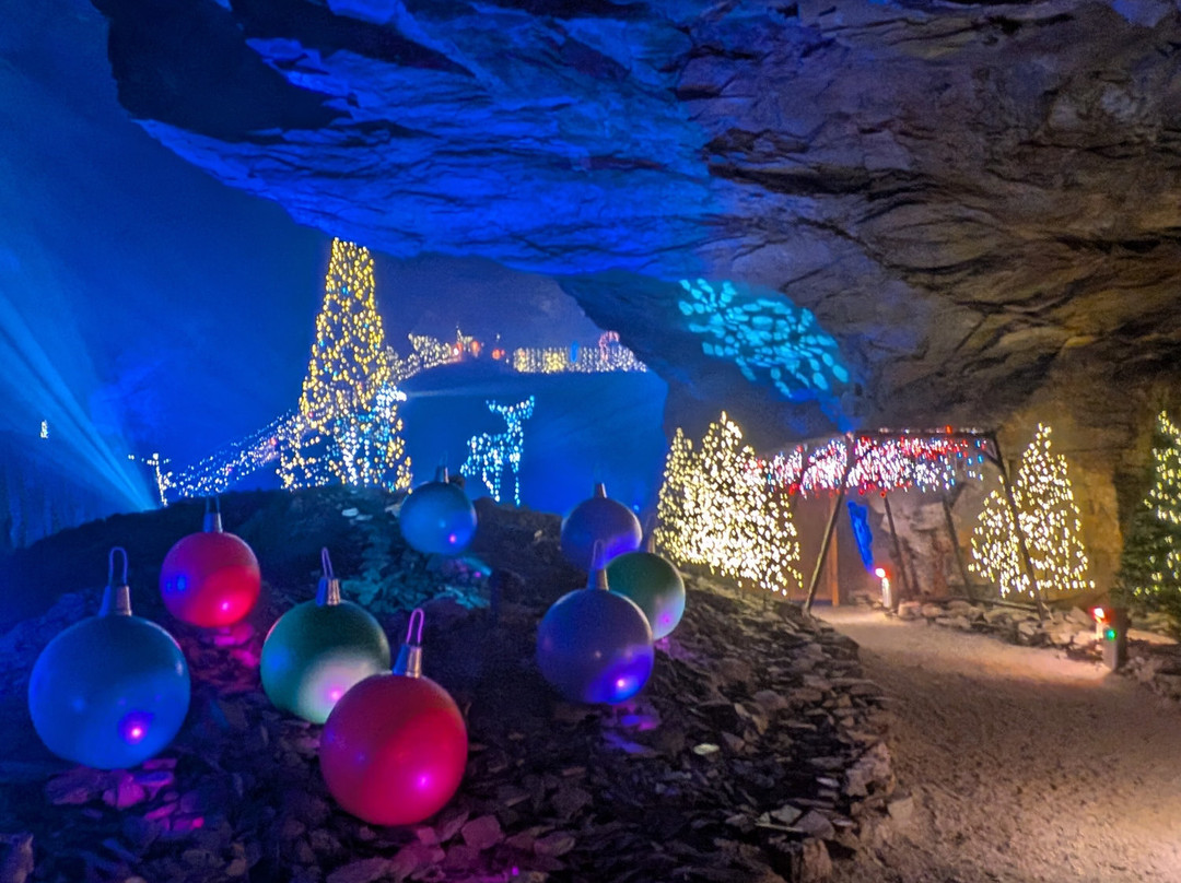 Carnglaze Caverns-利斯卡德必去景点
