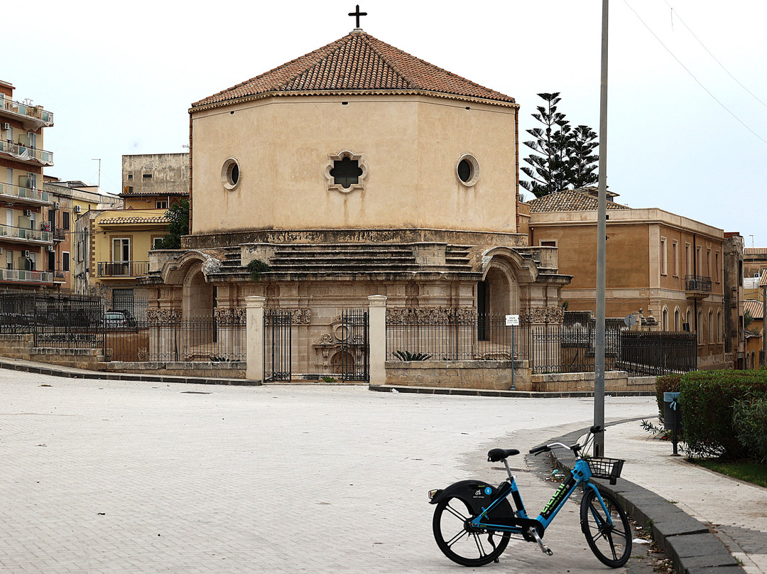 Basilica Santa Lucia al Sepolcro-锡拉库扎必去景点