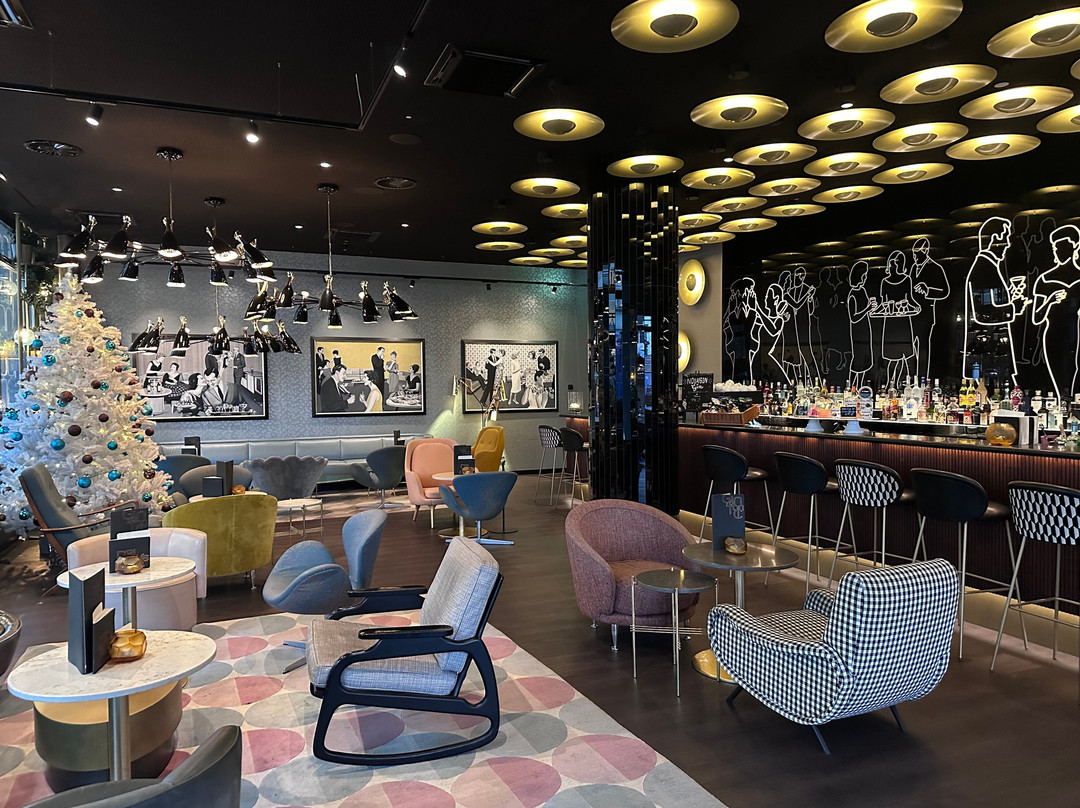 埃森1号汽车旅店主图