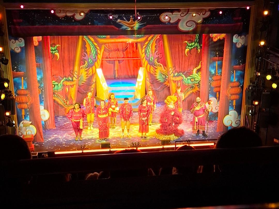 Queen's Theatre-巴恩斯特珀尔必去景点