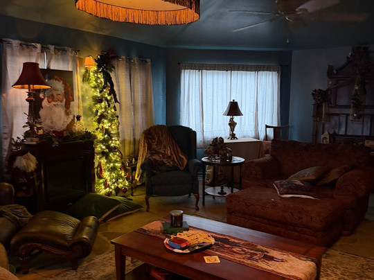 Captain's Castle and Carriage House Inn主图