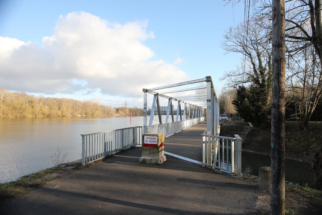 Quai Bellevue-Saint-Remy必去景点