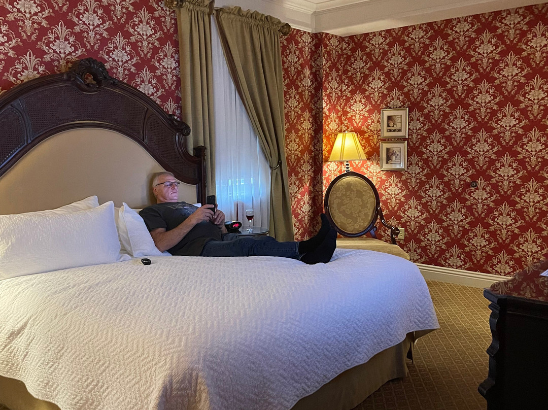 Charley Creek Inn主图