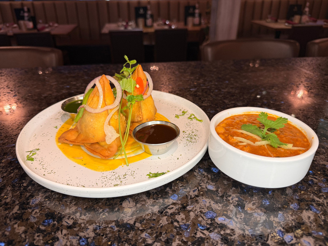 Delhi 6 Indian Bistro