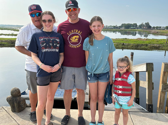 Grape Hammock Airboat & Alligator Tours-莱克威尔士必去景点