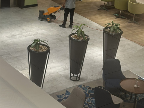 朱拜尔套房假日酒店主图