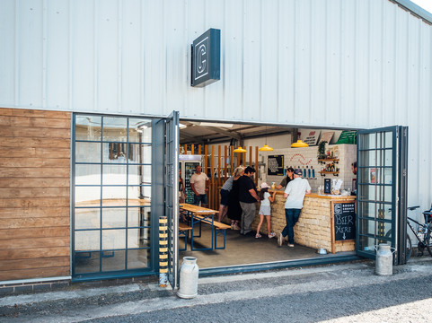 Round Corner Brewing-梅尔顿莫布雷必去景点