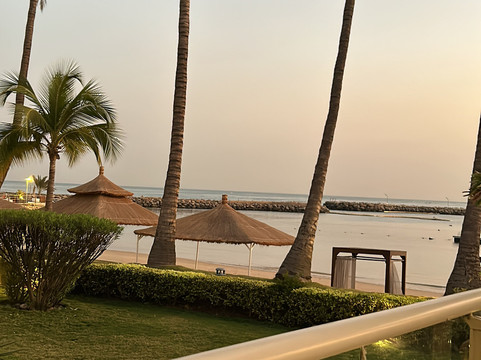 泰鲁碧酒店主图