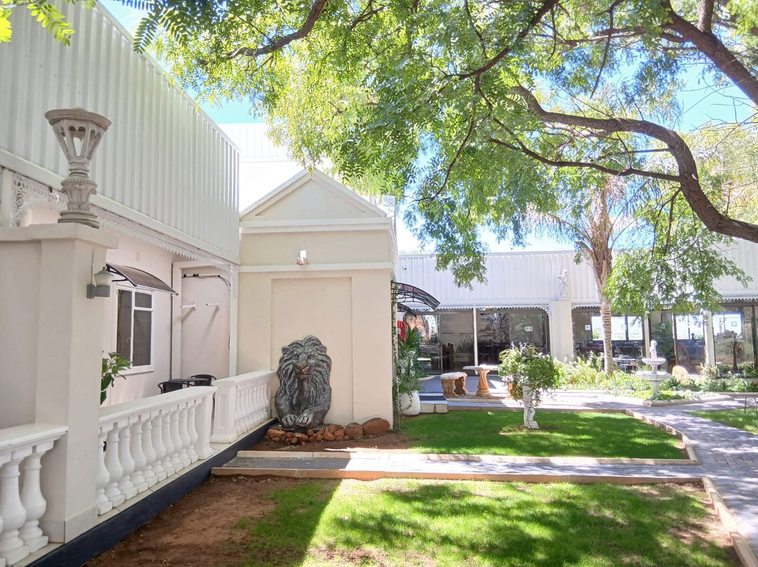Monte Crous Hotel, Restaurant & Venue