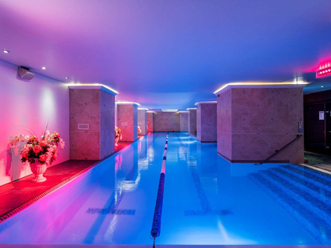 克莱佩达艾伯顿酒店主图