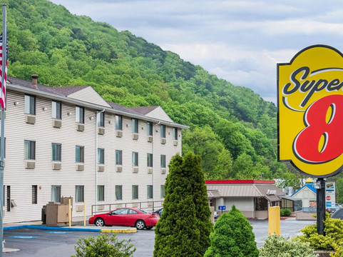 拉瓦尔-坎伯兰地区速8酒店