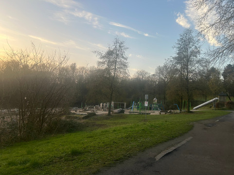 尤洛霍夫餐厅&酒店