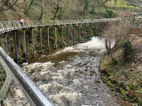Millenium Walkway-New Mills必去景点