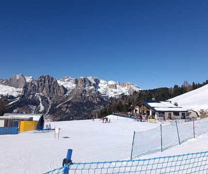 Scuola Italiana Sci Vajolet-Pozza di Fassa必去景点