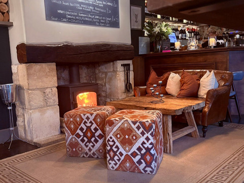 福克斯旅馆主图