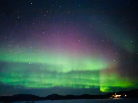 老爷爷极光团-基律纳必去景点