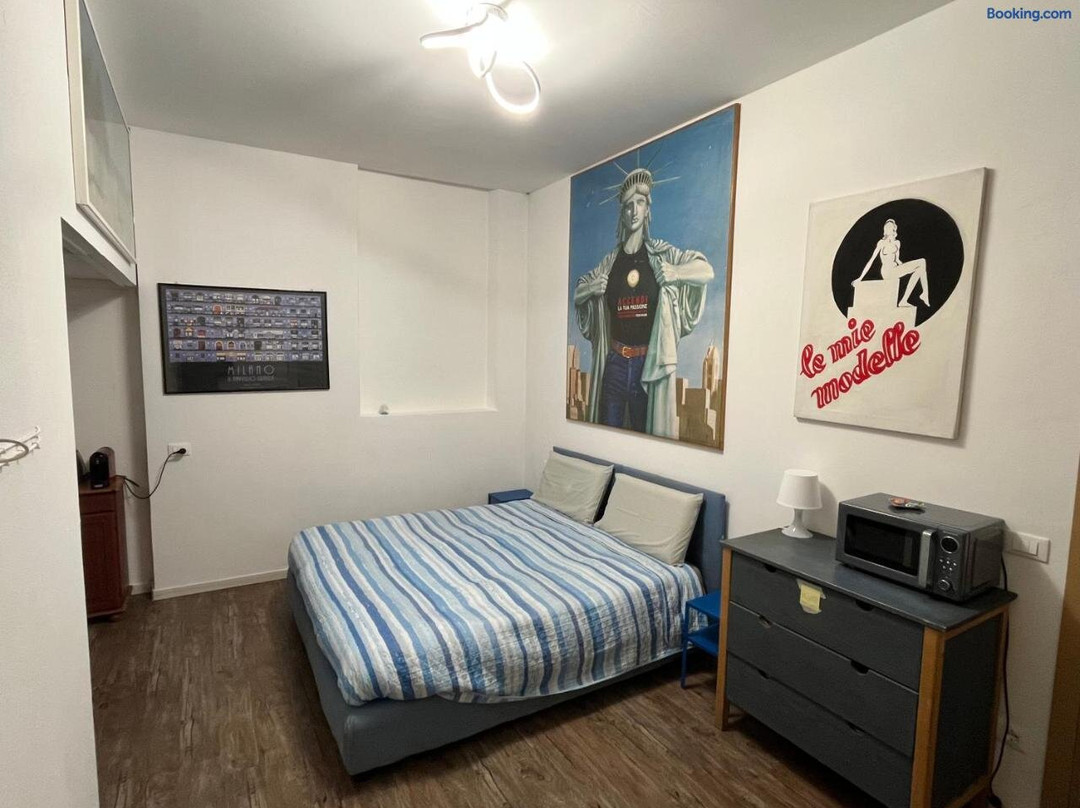 Room Saronno + B&B