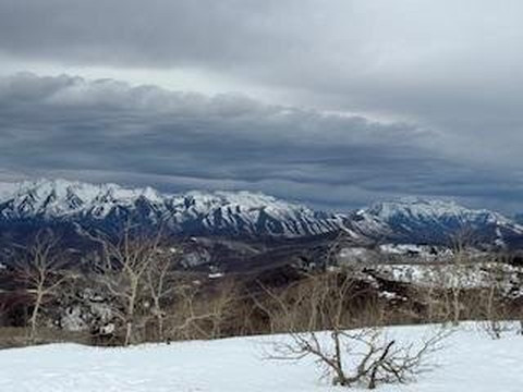 丹尼尔斯山峰山林小屋主图