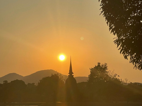 Sukhothai Night Food Market-素可泰必去景点