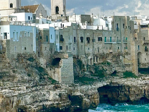 Puglialy-奥斯图尼必去景点