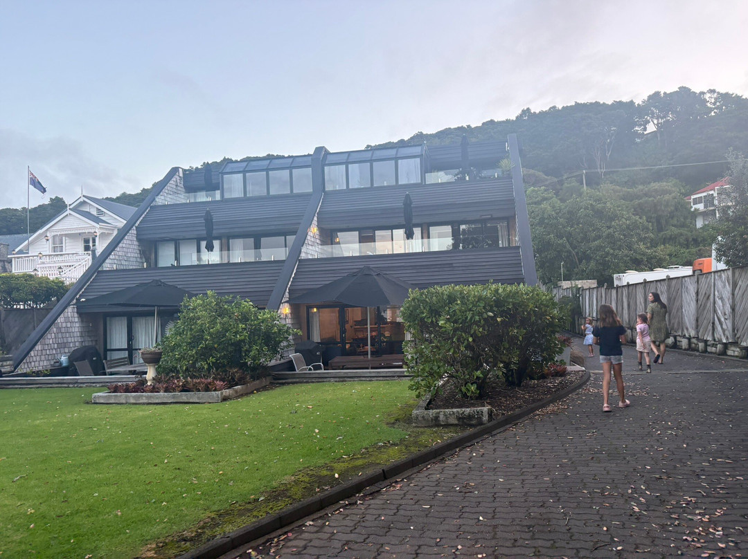 派尔尼尔海滨公寓式酒店主图