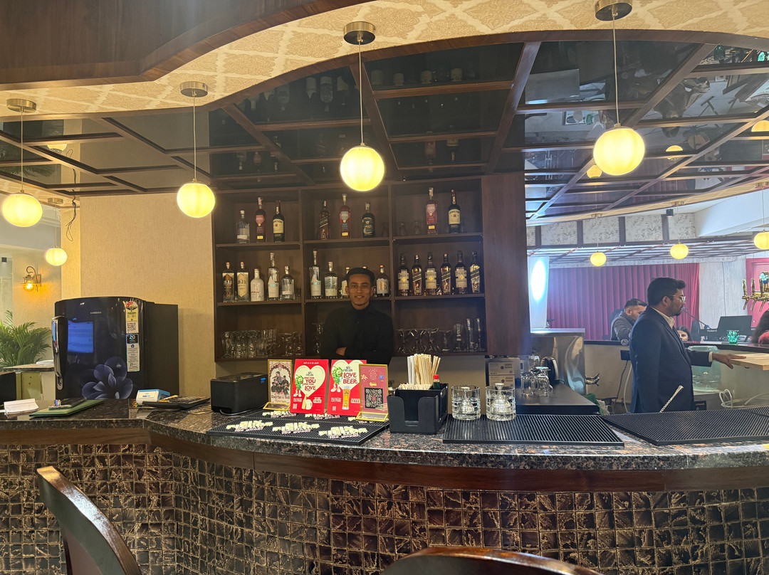 Retro - Fine Dine Restaurant