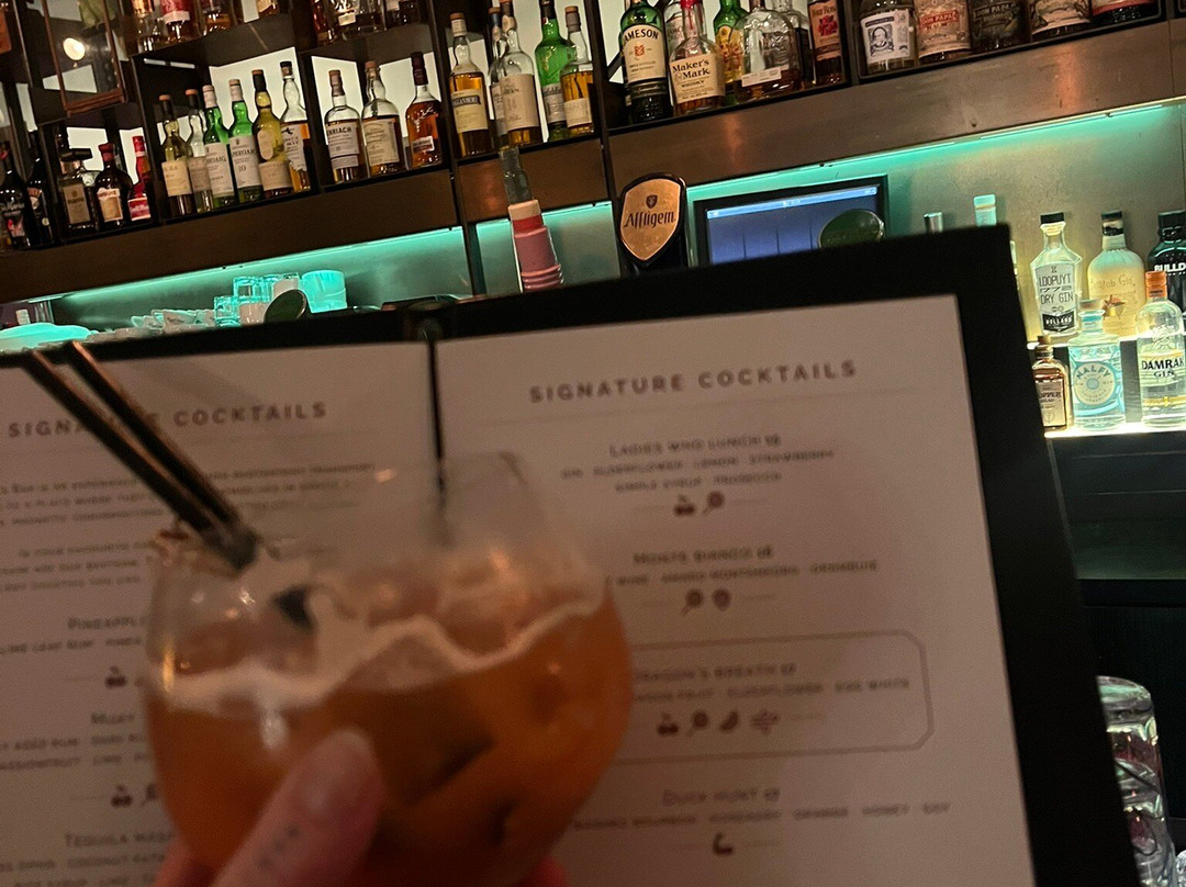 瓦思派尔酒店主图